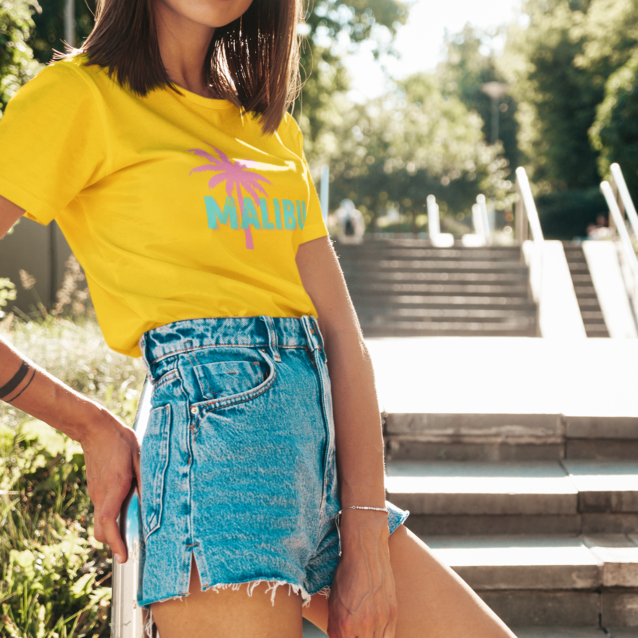 T-SHIRT