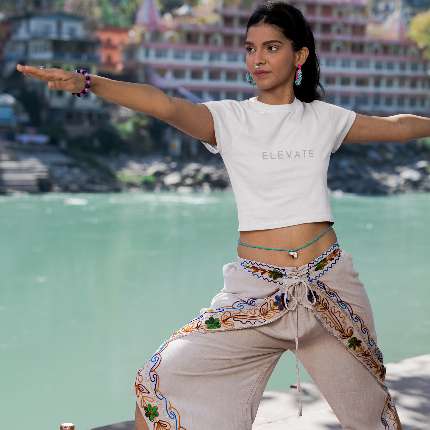 ELEVATE CROP TEE