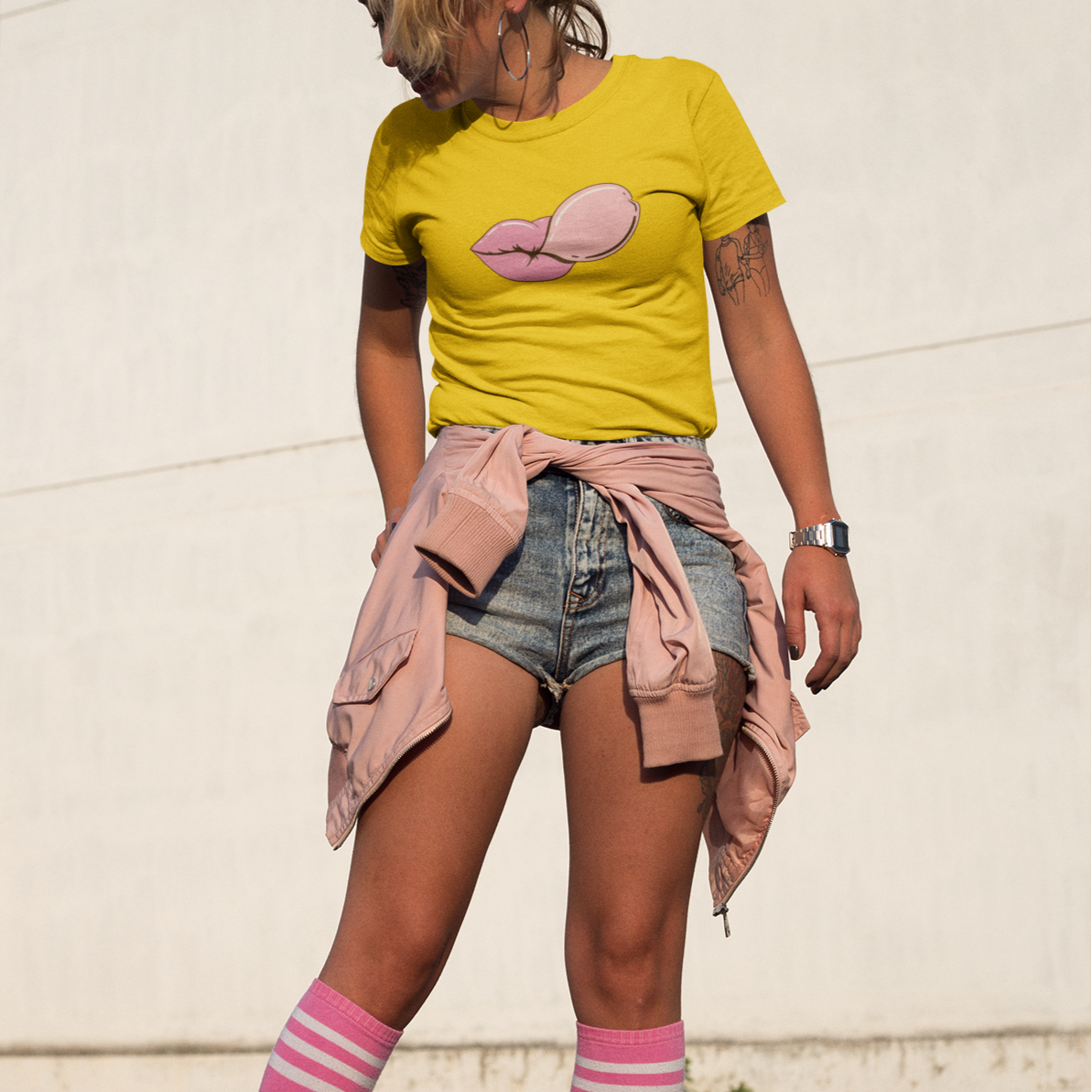 T-SHIRT